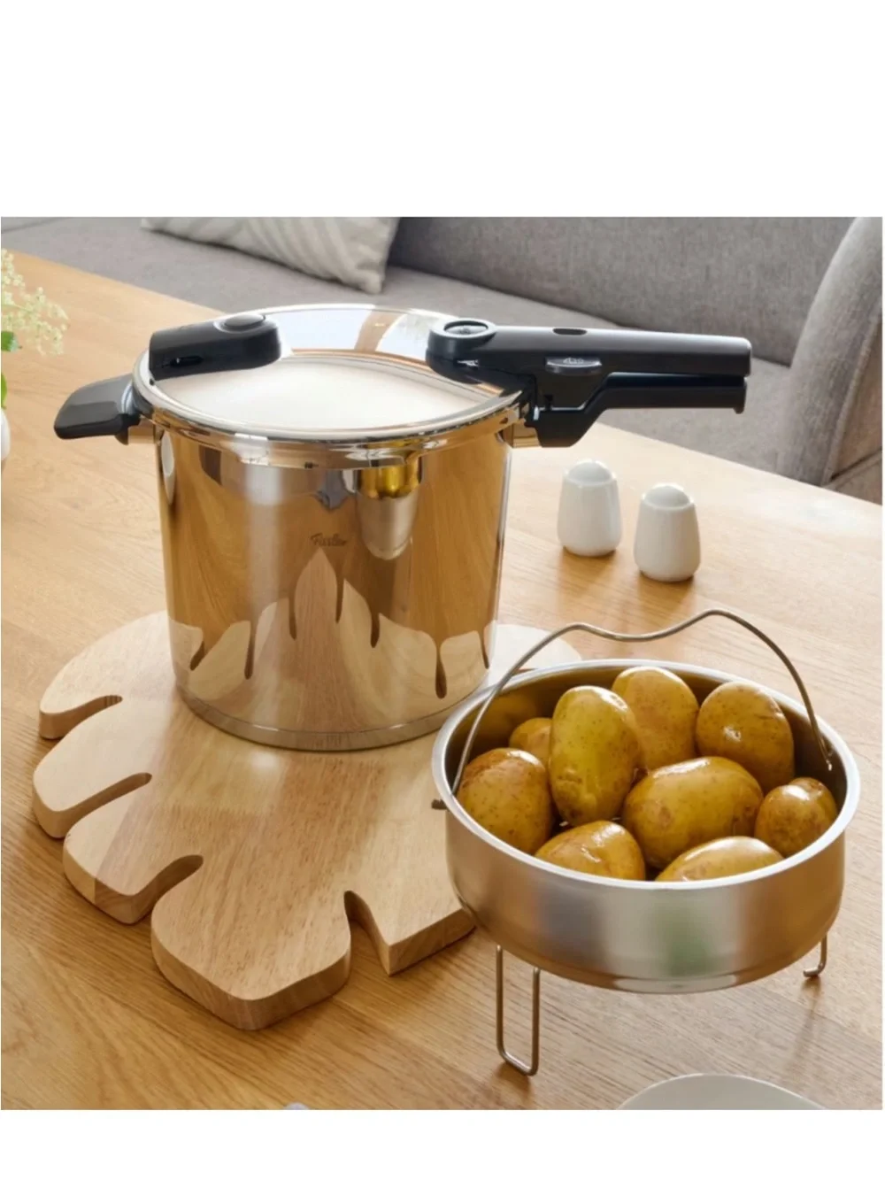 Fissler Vitaquick Premium 6.3 Qt Pressure Cooker